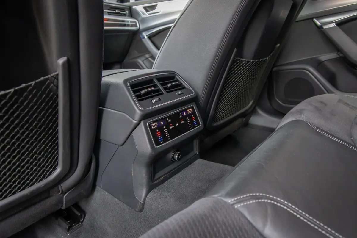 55 TFSI e 367 PK quattro Competition S-Line | Adap. Cruise | Camera | Apple Carplay | Stoelverwarming | Elek. Klep | Adap. Cruise | Camera | Apple Carplay | Stoelverwarming | Elek. Klep | Cr