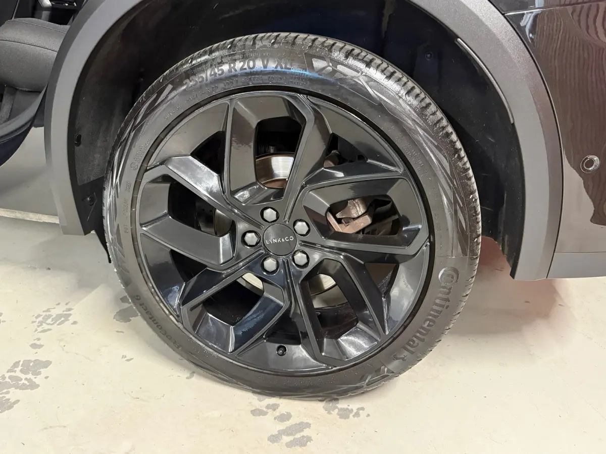 1.5 PHEV - Black Line