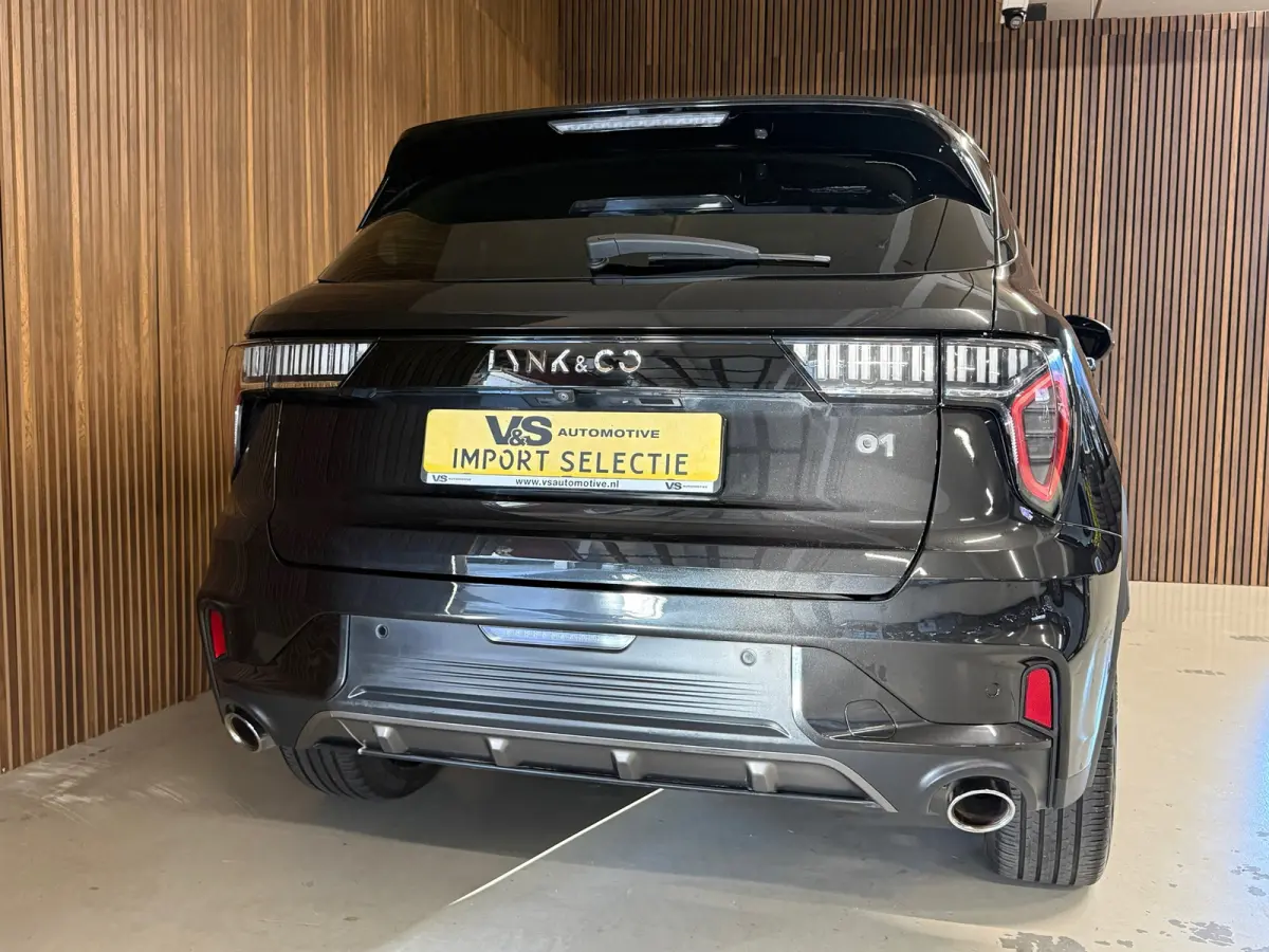 1.5 PHEV - Black Line