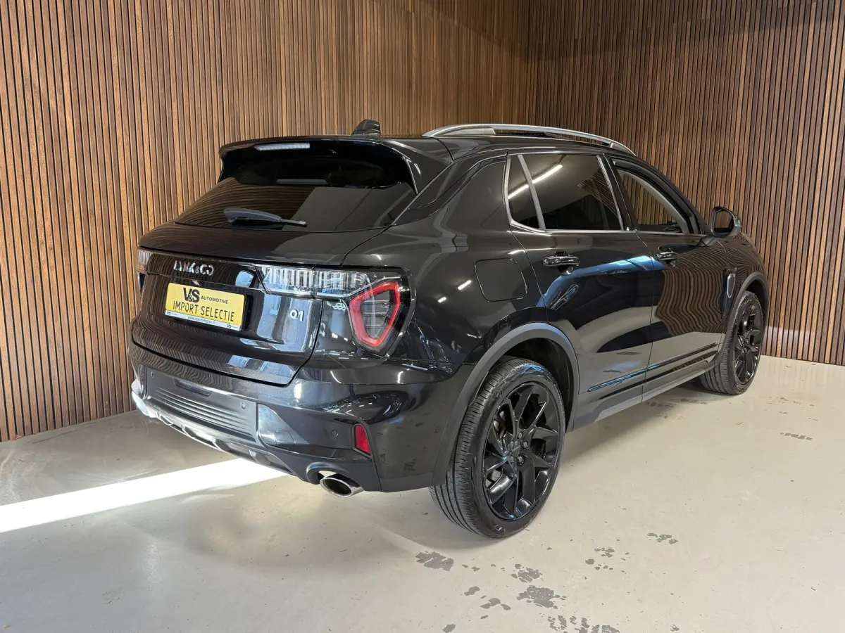 1.5 PHEV - Black Line