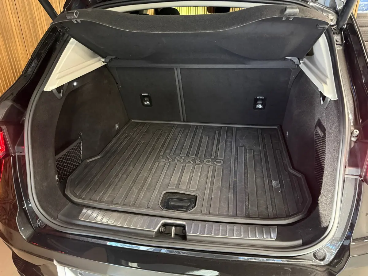 1.5 PHEV - Black Line