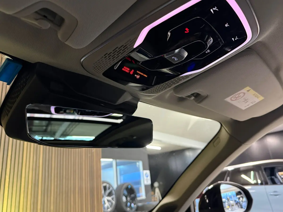1.5 PHEV - Black Line