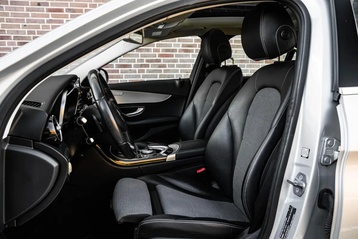 180 Prestige | Panoramadak | Trekhaak | LED | Stoelverwarming | Dodehoekdetectie | Dealeronderhouden