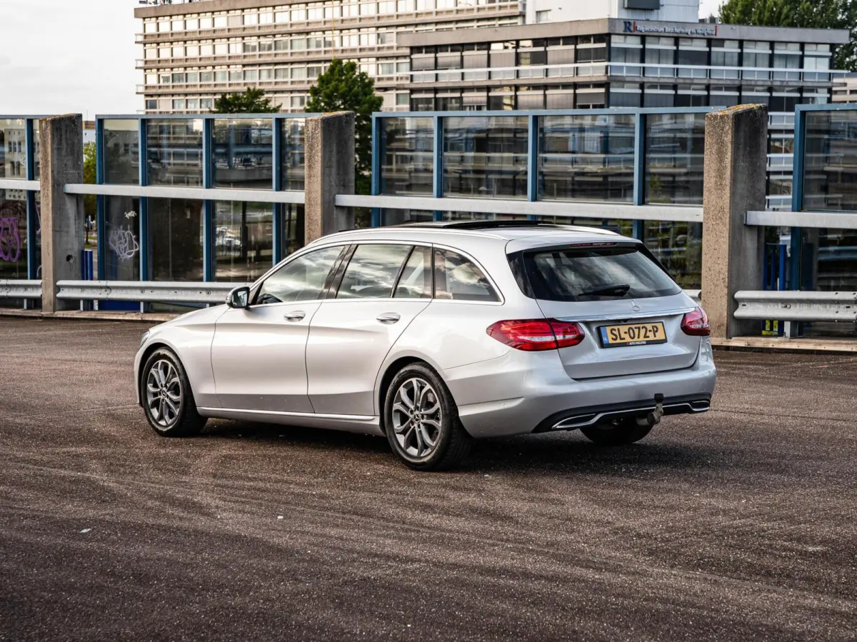 180 Prestige | Panoramadak | Trekhaak | LED | Stoelverwarming | Dodehoekdetectie | Dealeronderhouden