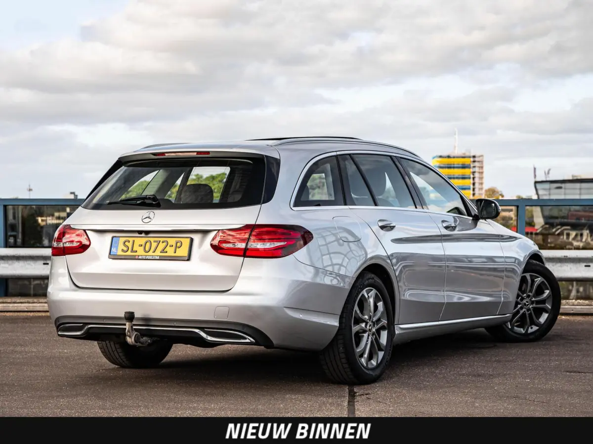 180 Prestige | Panoramadak | Trekhaak | LED | Stoelverwarming | Dodehoekdetectie | Dealeronderhouden