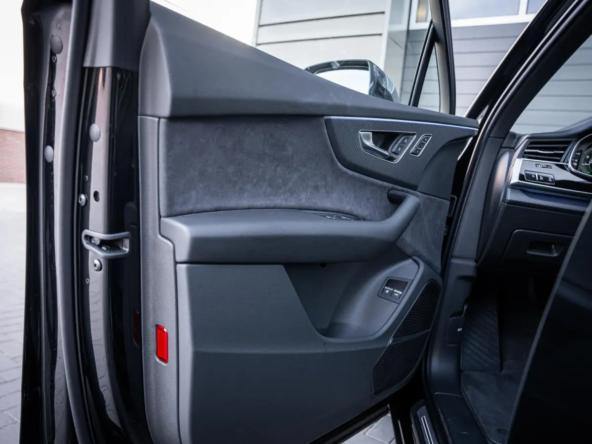 60 TFSI e quattro Pro Line S Competition 490PK - Carbon l Pano l Trekhaak l RS seat