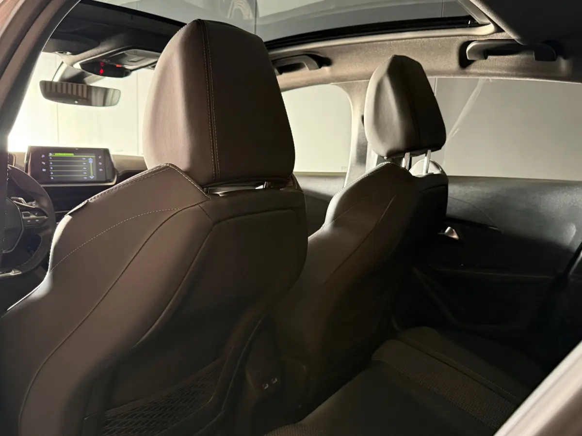 GT 1.2 PureTech|3x GT|KEYLESS|CAMERA 360|DIGITAL 3D DASH|STOELVERW|SFEERVERL|HALF LEDER|CARPLAY