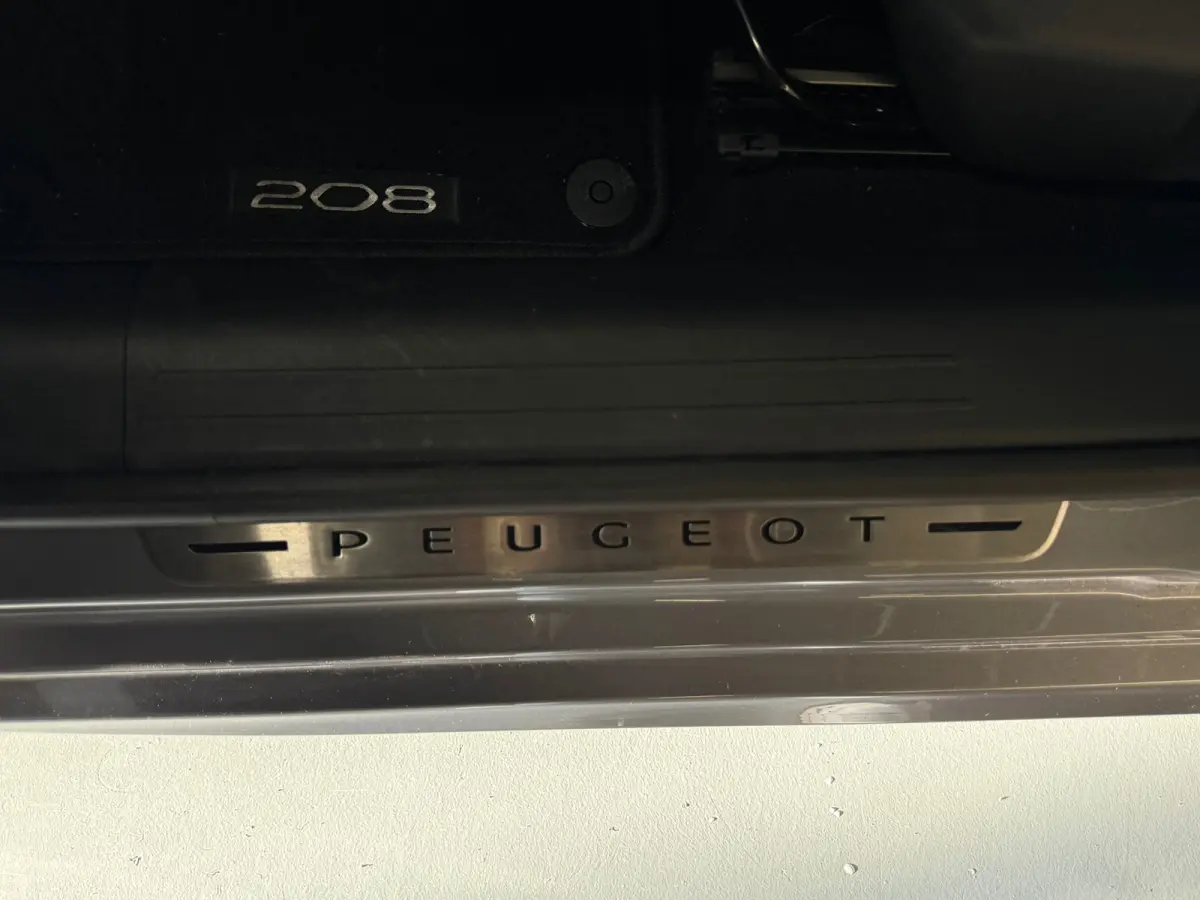 GT 1.2 PureTech|3x GT|KEYLESS|CAMERA 360|DIGITAL 3D DASH|STOELVERW|SFEERVERL|HALF LEDER|CARPLAY