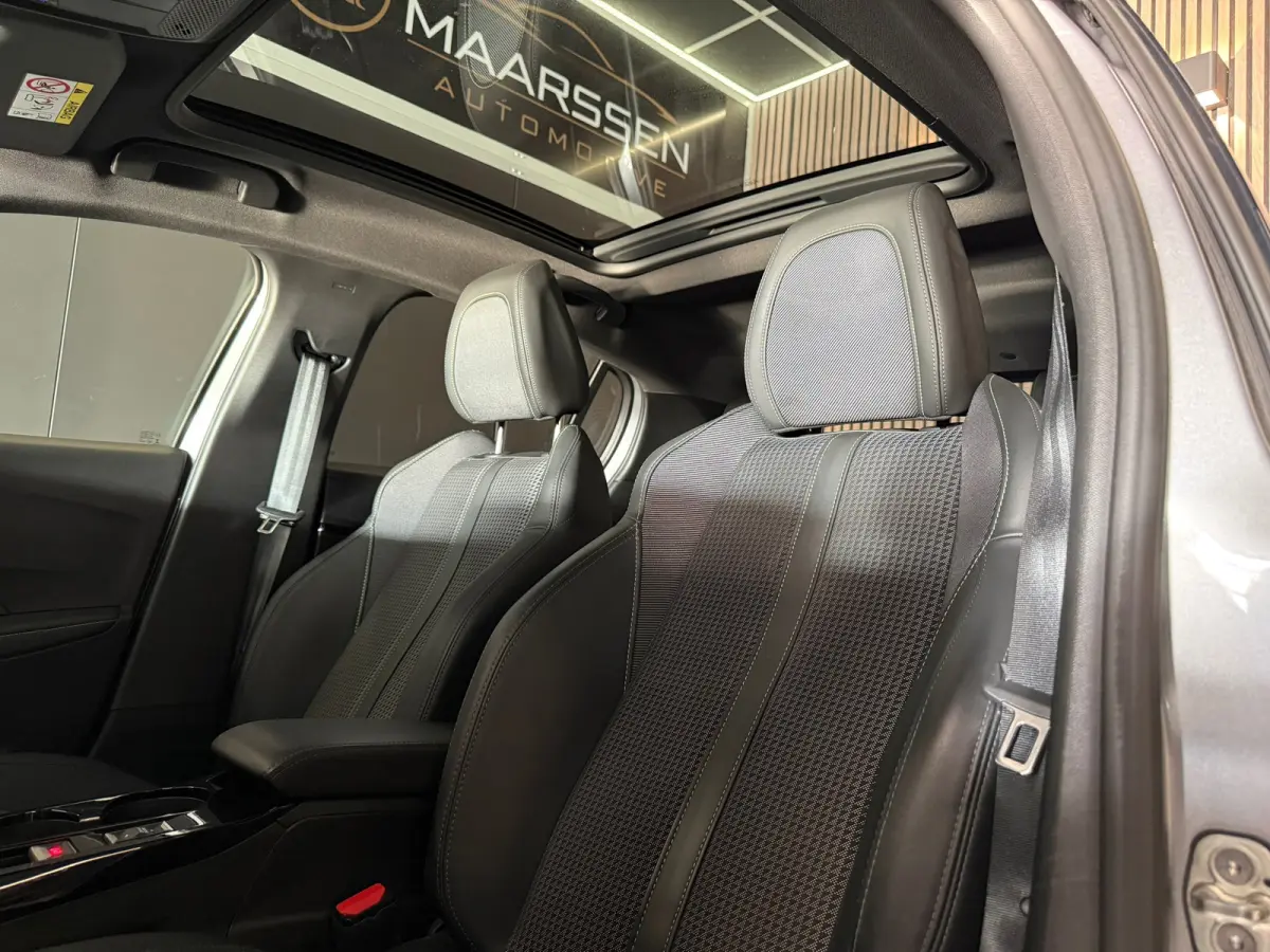 GT 1.2 PureTech|3x GT|KEYLESS|CAMERA 360|DIGITAL 3D DASH|STOELVERW|SFEERVERL|HALF LEDER|CARPLAY