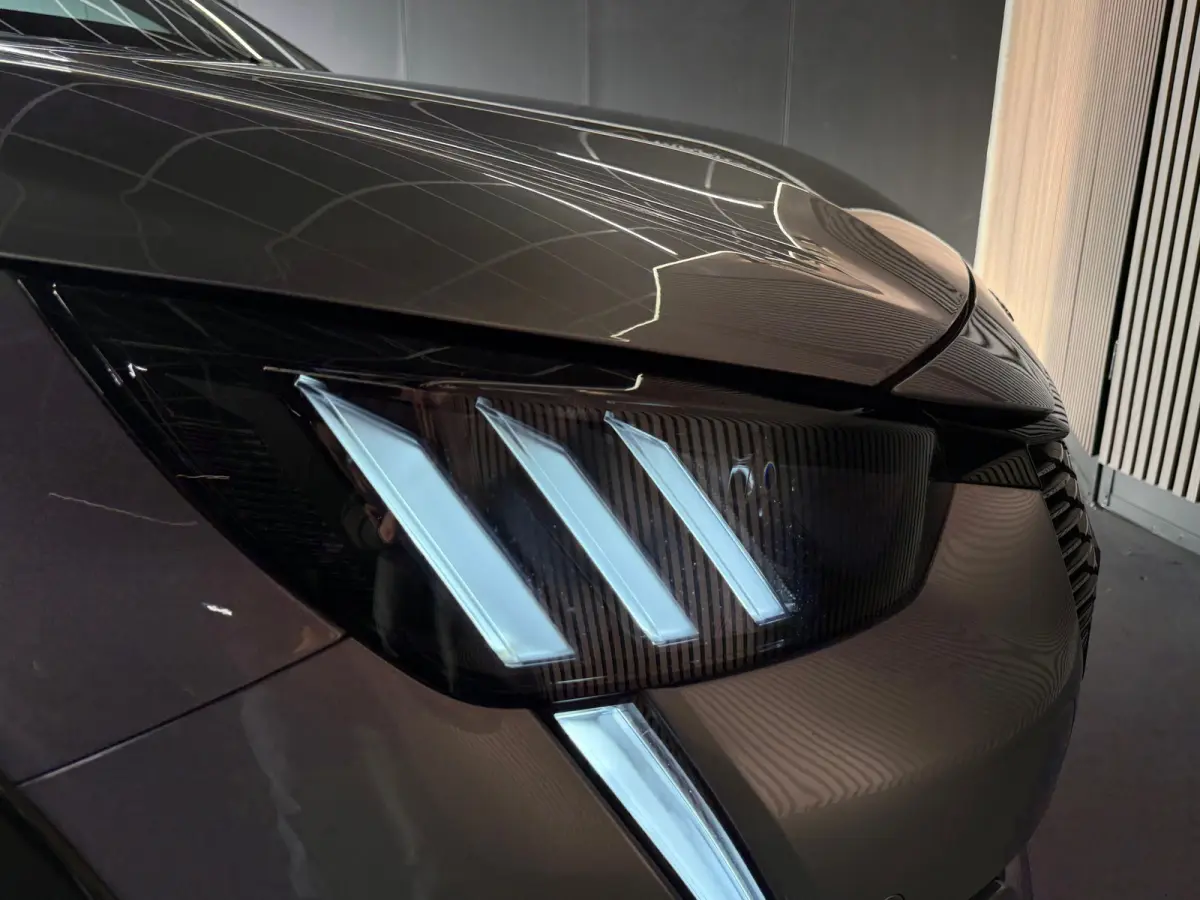 GT 1.2 PureTech|3x GT|KEYLESS|CAMERA 360|DIGITAL 3D DASH|STOELVERW|SFEERVERL|HALF LEDER|CARPLAY