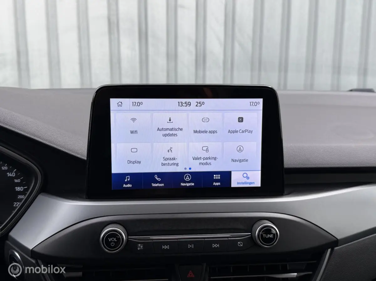 1.0 EcoBoost Hybrid Connected | Carplay |
