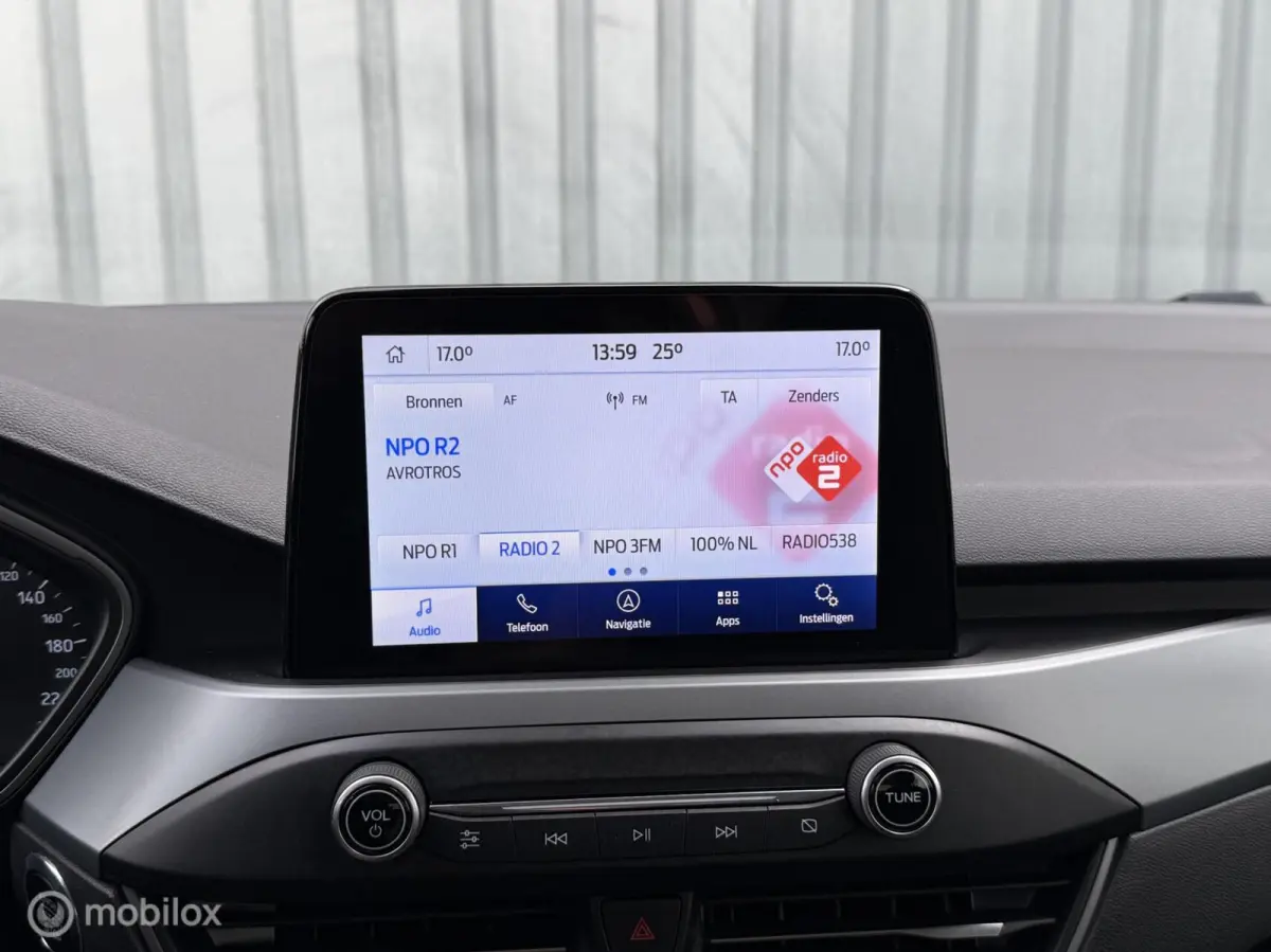 1.0 EcoBoost Hybrid Connected | Carplay |