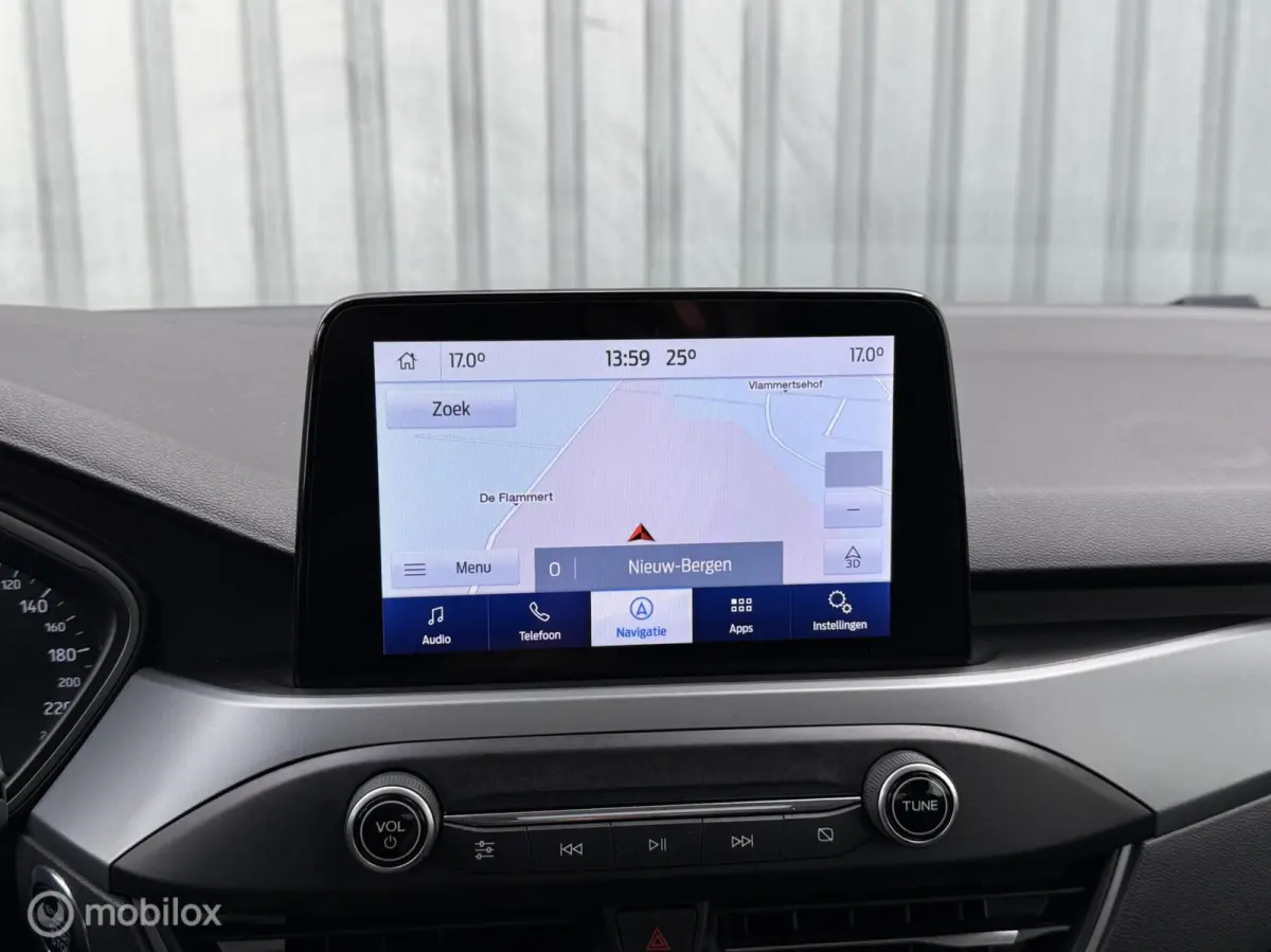 1.0 EcoBoost Hybrid Connected | Carplay |