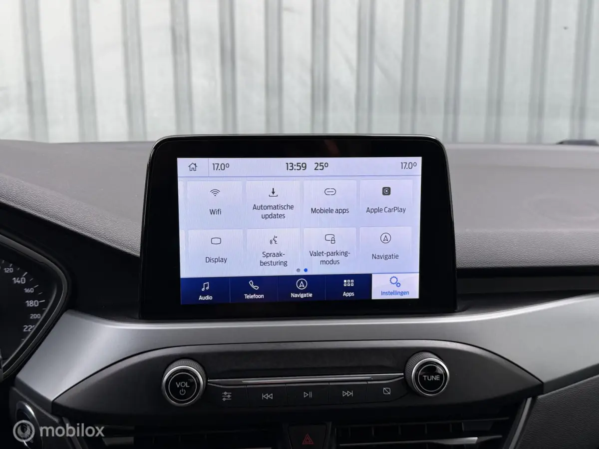 1.0 EcoBoost Hybrid Connected | Carplay |