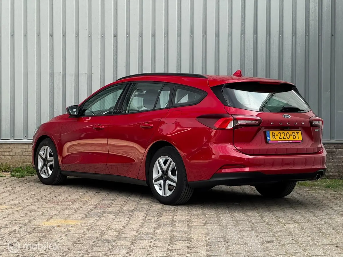 1.0 EcoBoost Hybrid Connected | Carplay |