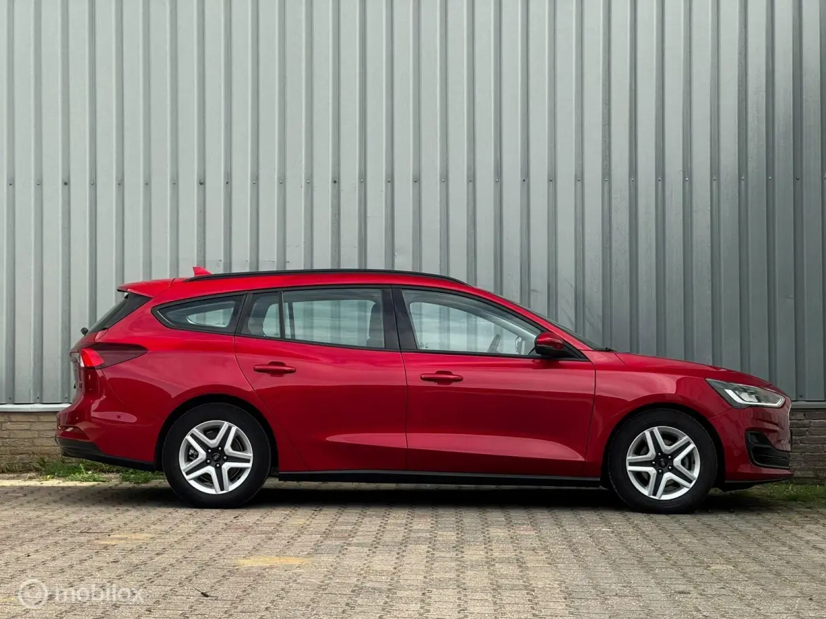 1.0 EcoBoost Hybrid Connected | Carplay |