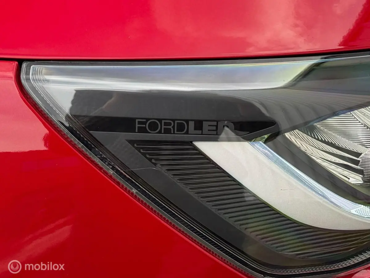 1.0 EcoBoost Hybrid Connected | Carplay |