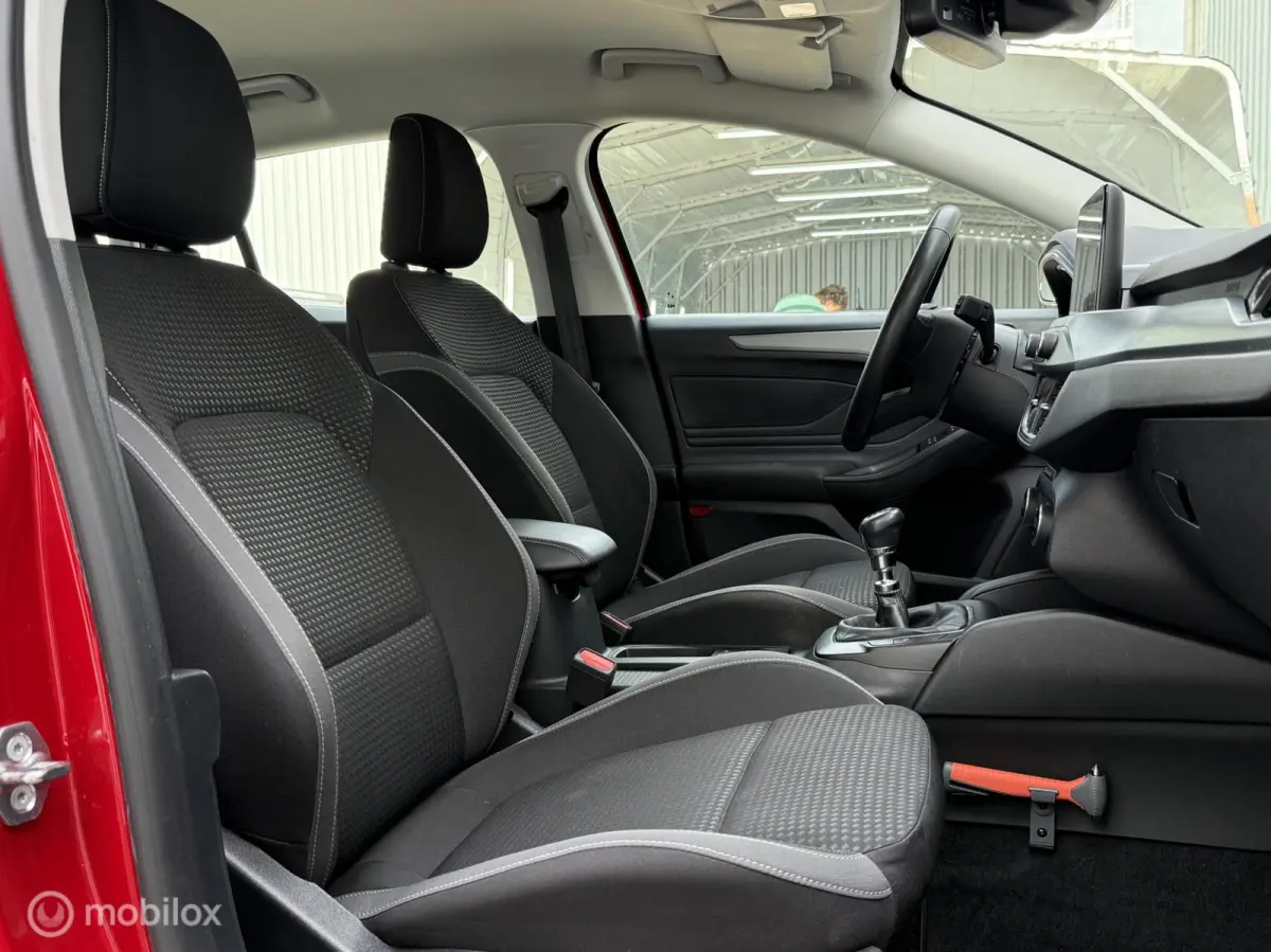 1.0 EcoBoost Hybrid Connected | Carplay |
