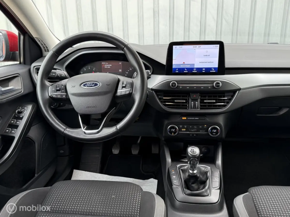 1.0 EcoBoost Hybrid Connected | Carplay |