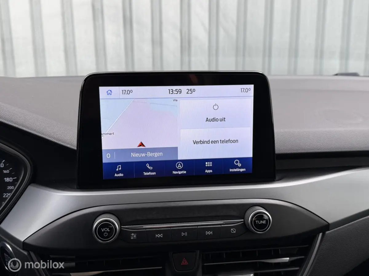 1.0 EcoBoost Hybrid Connected | Carplay |