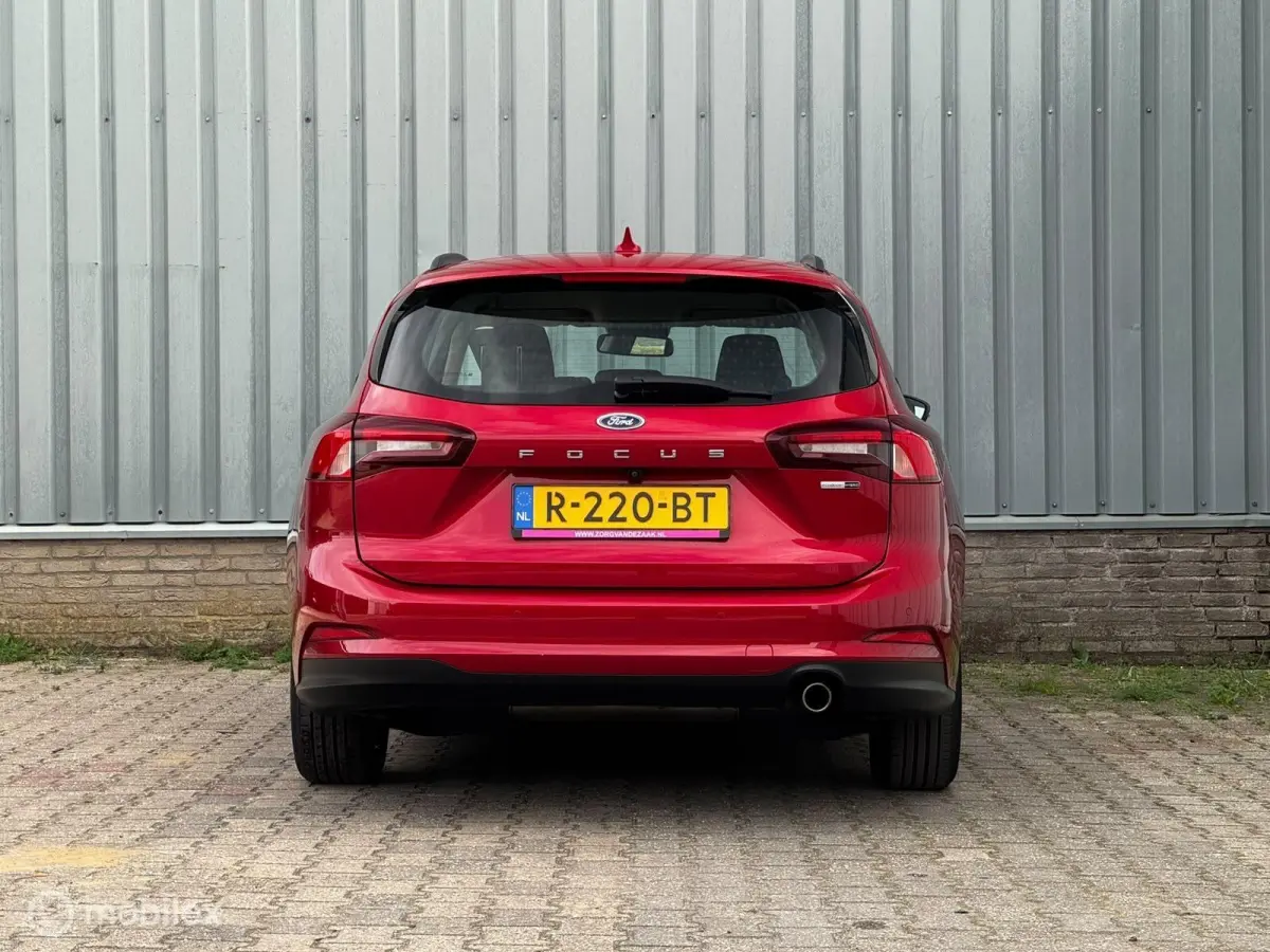 1.0 EcoBoost Hybrid Connected | Carplay |