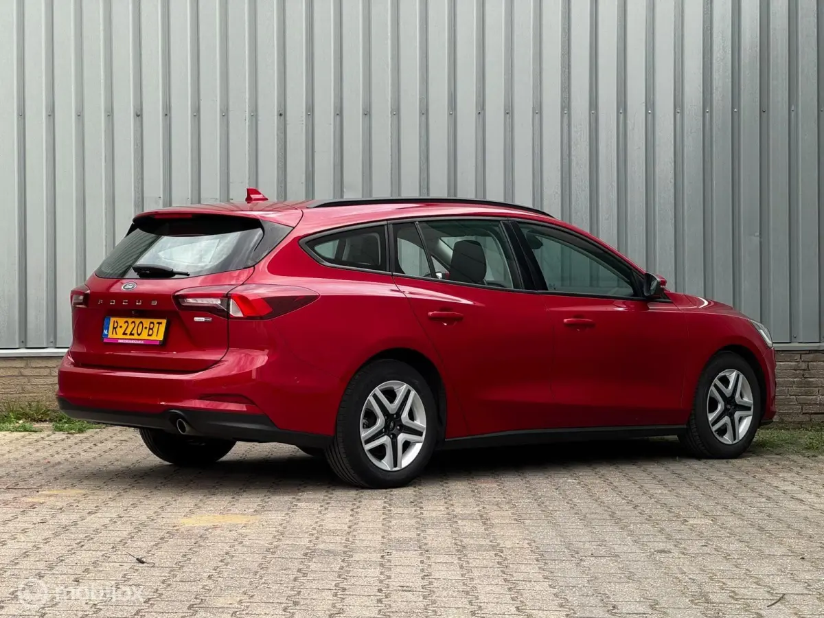 1.0 EcoBoost Hybrid Connected | Carplay |