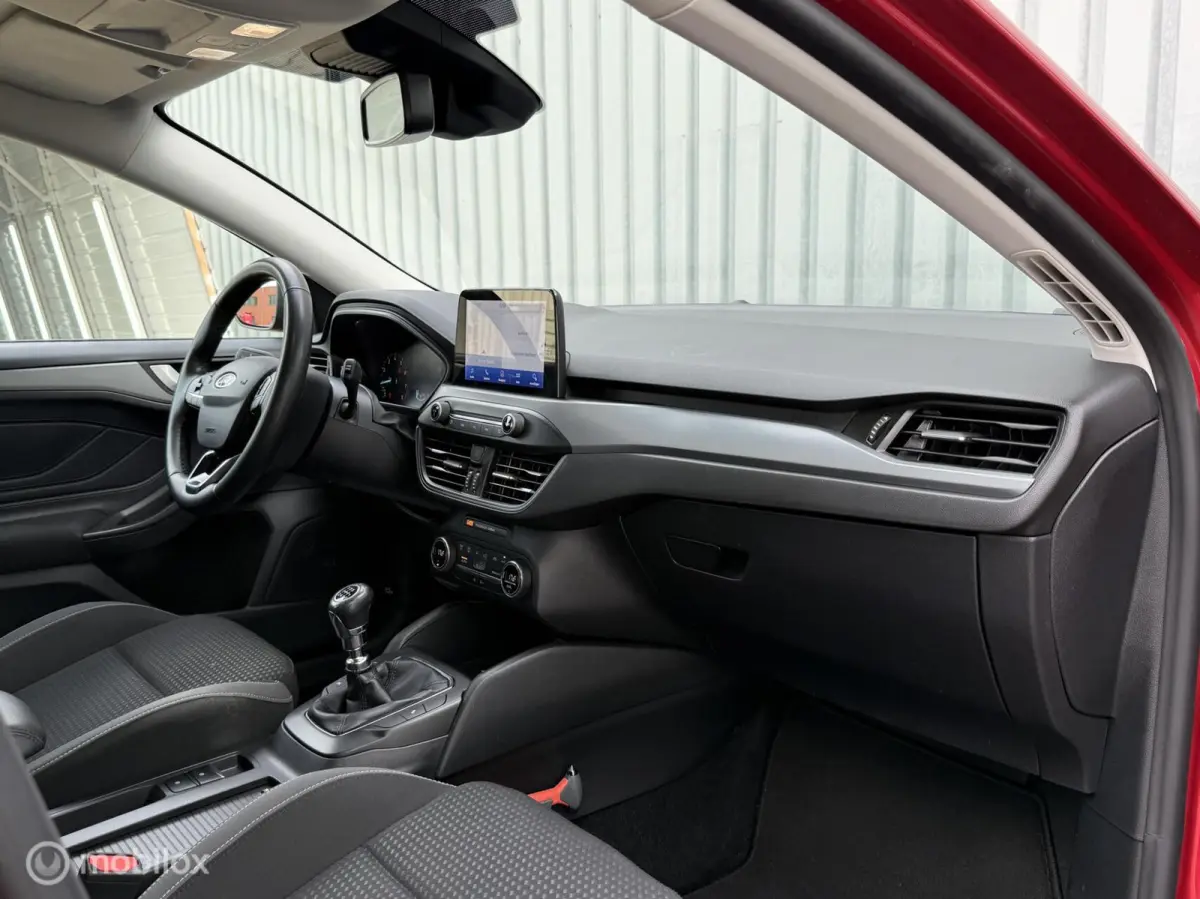 1.0 EcoBoost Hybrid Connected | Carplay |