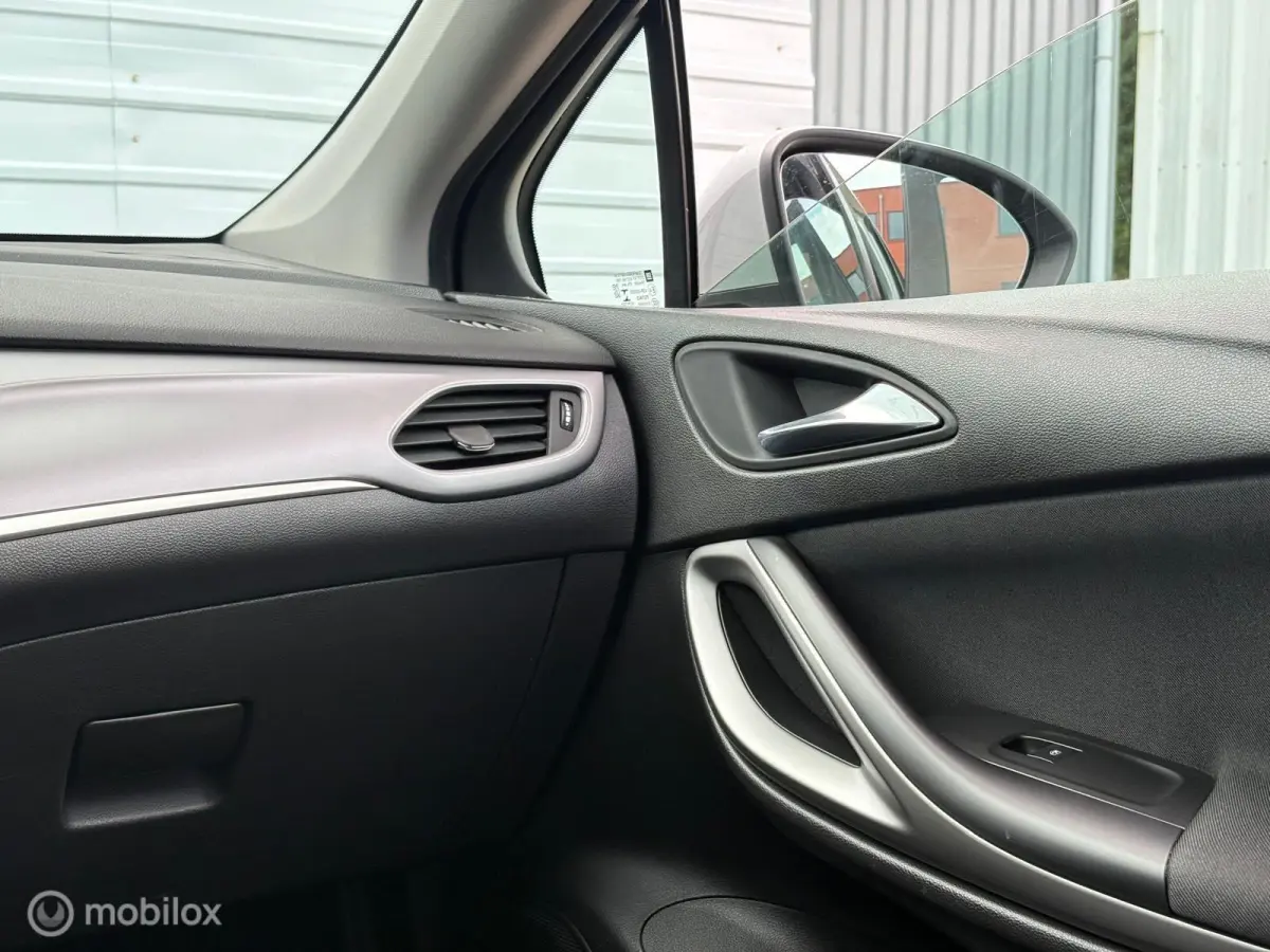 1.0 Online | Carplay | Airco | PDC