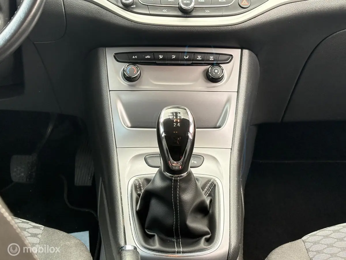 1.0 Online | Carplay | Airco | PDC