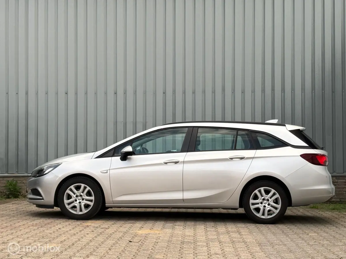 1.0 Online | Carplay | Airco | PDC
