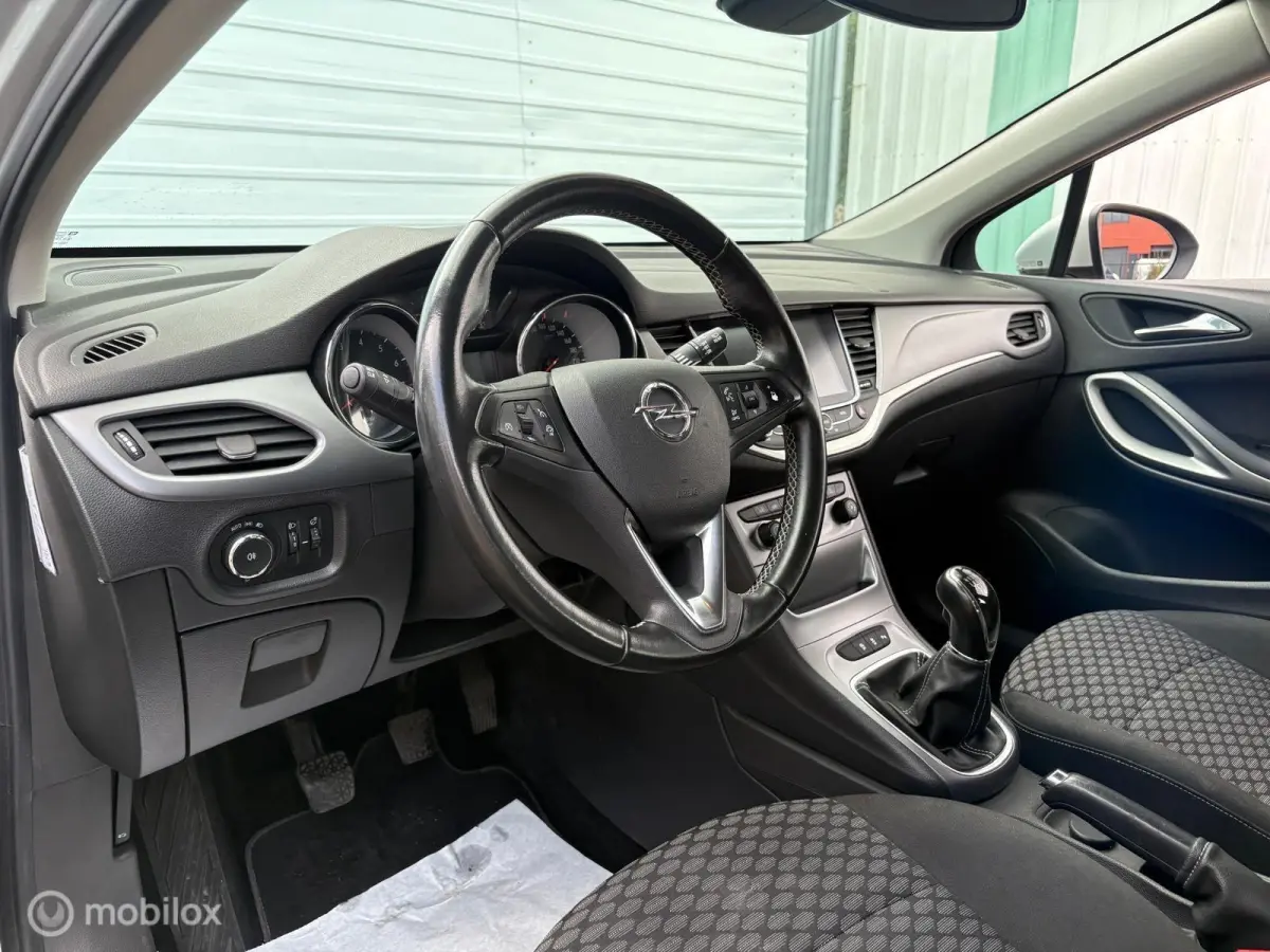 1.0 Online | Carplay | Airco | PDC