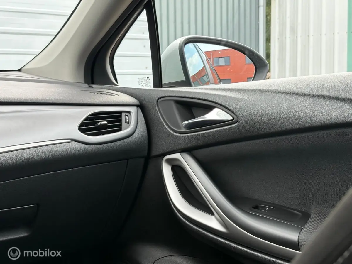 1.0 Online | Carplay | Airco | PDC