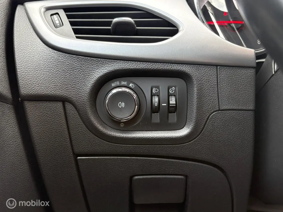 1.0 Online | Carplay | Airco | PDC