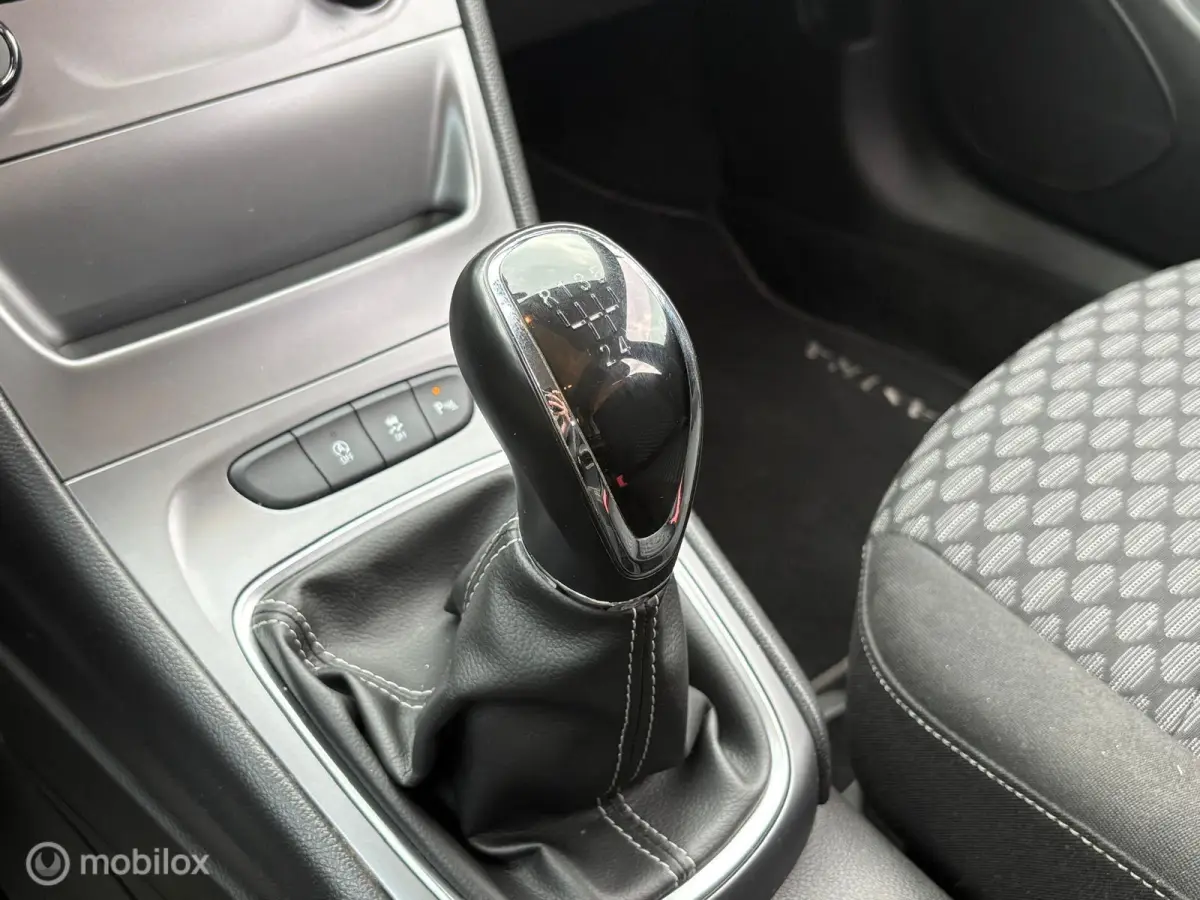 1.0 Online | Carplay | Airco | PDC