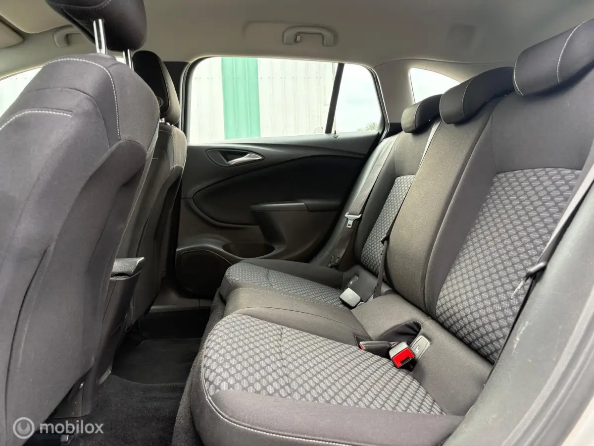 1.0 Online | Carplay | Airco | PDC