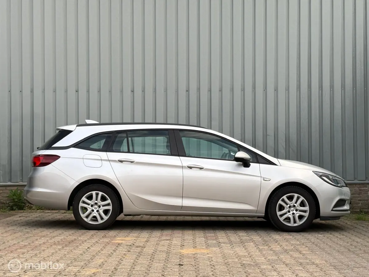 1.0 Online | Carplay | Airco | PDC