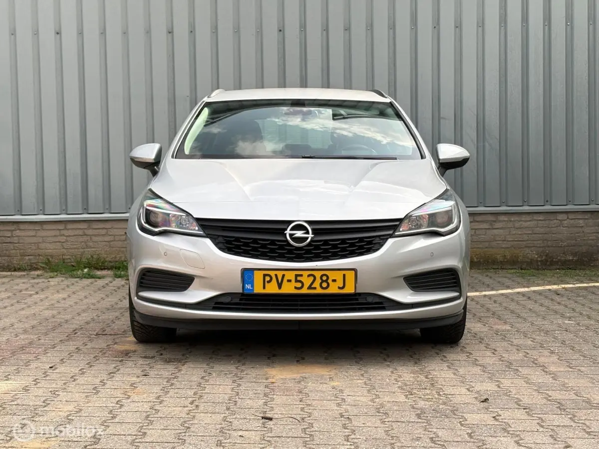 1.0 Online | Carplay | Airco | PDC