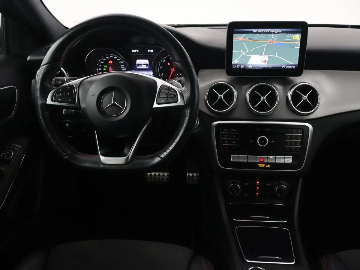 200 156 PK AUT. AMG SPORT + 18 INCH | DAB | STOELVERW. | SPORTSTOELEN