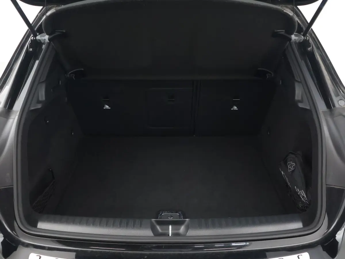 200 156 PK AUT. AMG SPORT + 18 INCH | DAB | STOELVERW. | SPORTSTOELEN