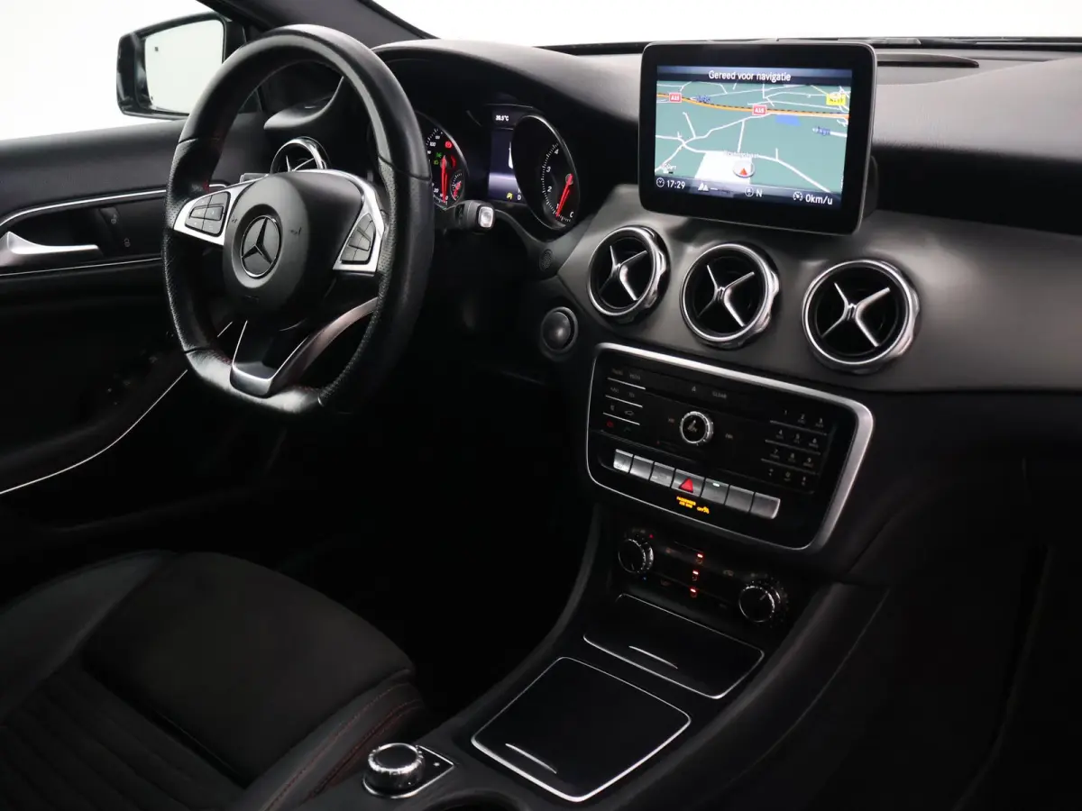 200 156 PK AUT. AMG SPORT + 18 INCH | DAB | STOELVERW. | SPORTSTOELEN