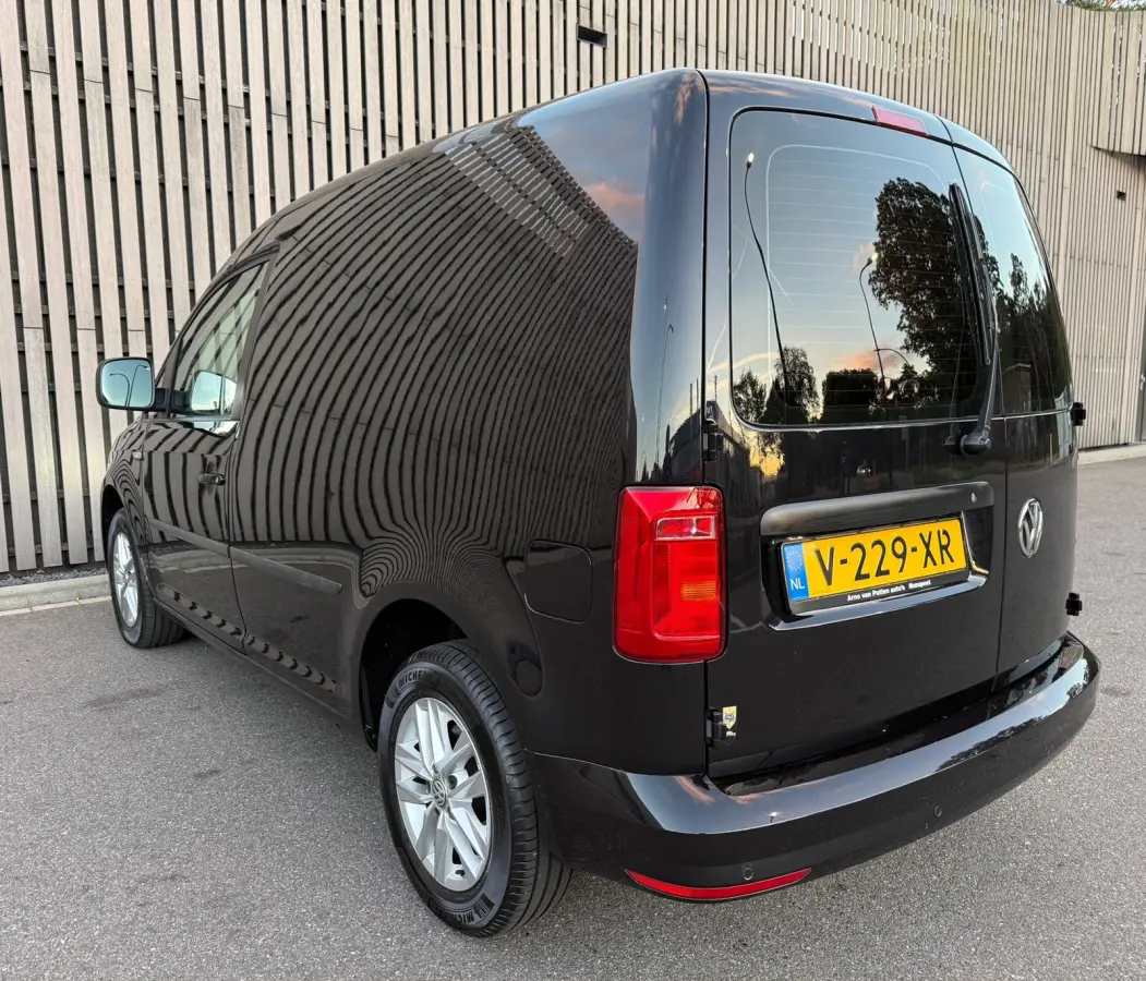 2.0 TDI Highline Automaat Zeer netjes!