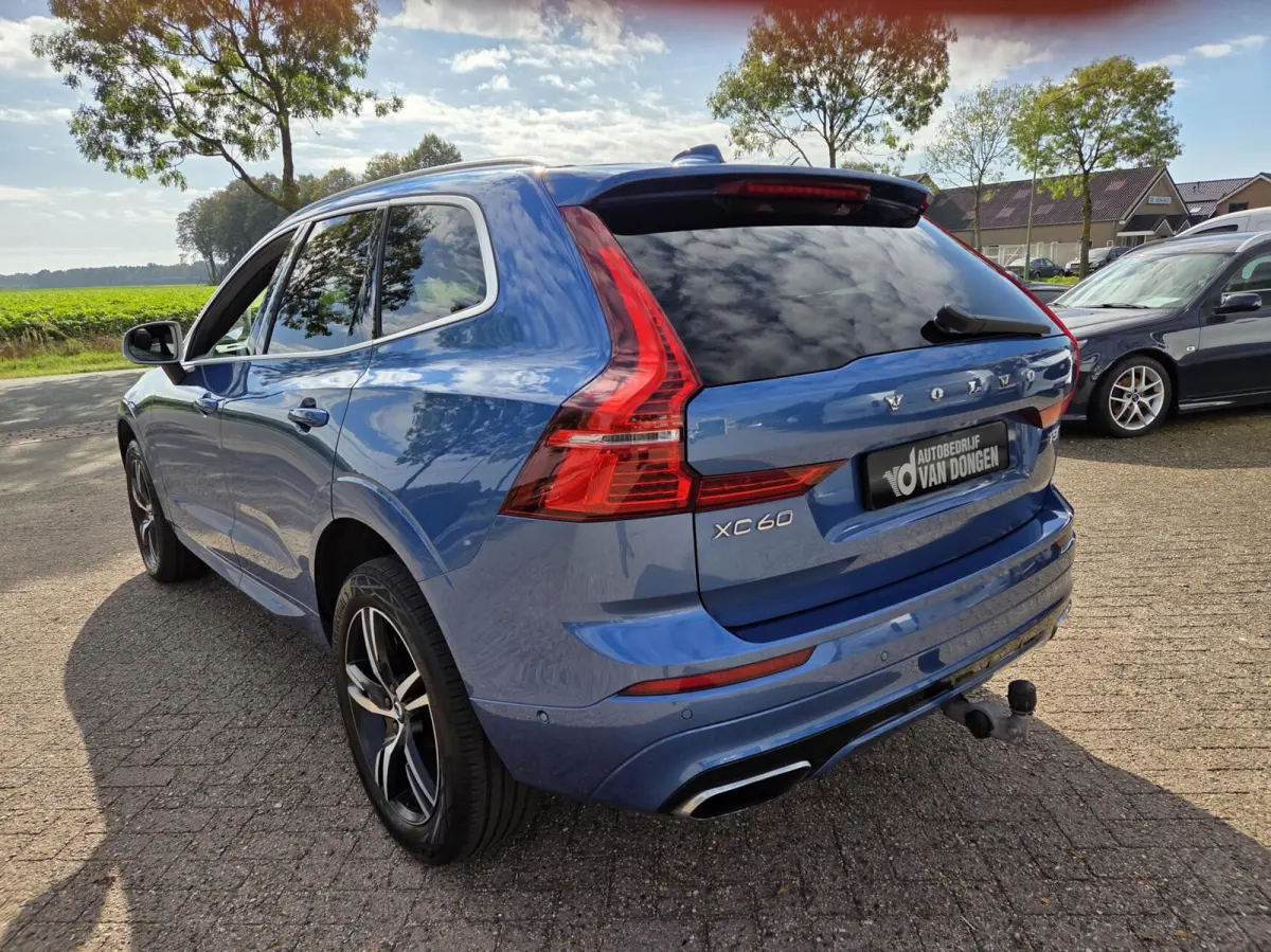 2.0 T5 AWD R-Design | Panorama/Trekhaak/Luchtvering/HUD/360 | 1e Eigenaar / Dealer onderhouden