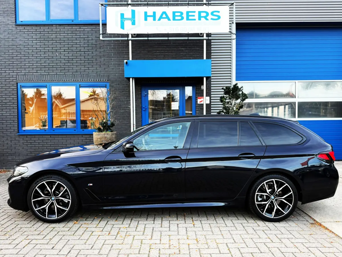 520d High Executive 190PK|Prof Navi|AUT|M-Pakket|Camera|Virtual Cockpit|Adaptive|StuurVW|Sportstoelen|SfeerVL