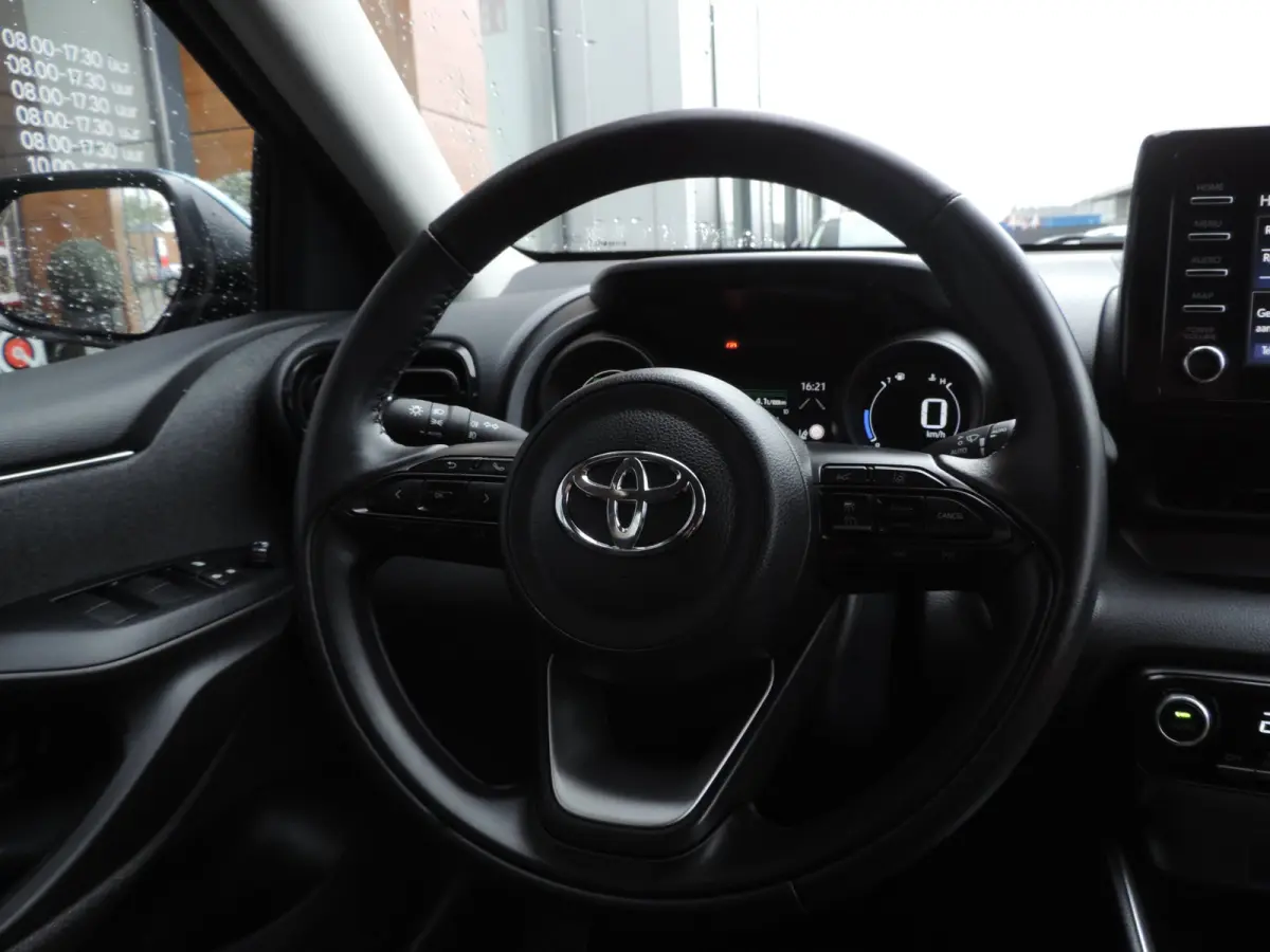 1.5 Hybrid Dynamic 22.000km | 1e Eig | NLauto | LED kopl | 16'' Lmvelgen | Camera | ECC | CarPlay | Ad.cruise