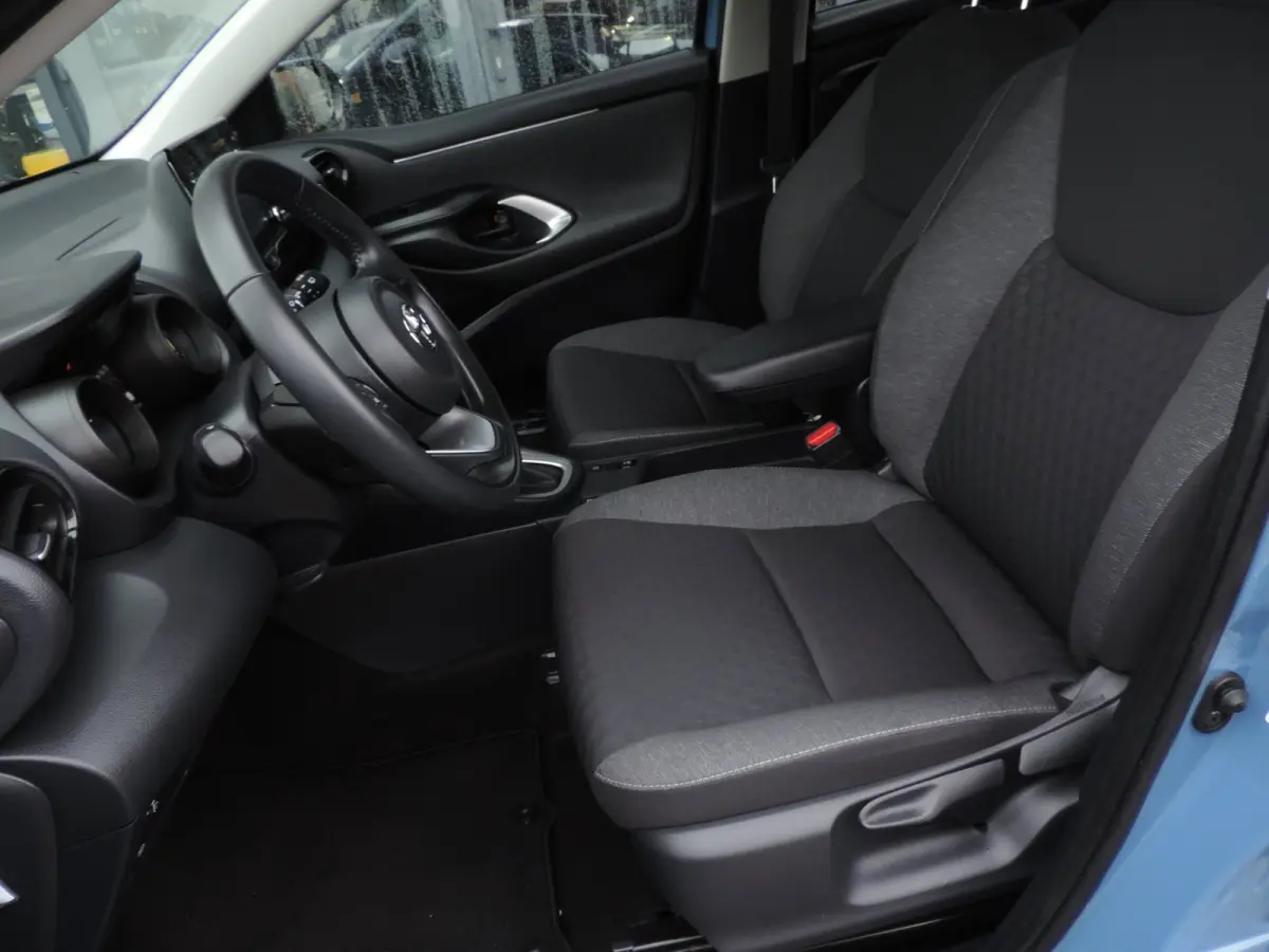 1.5 Hybrid Dynamic 22.000km | 1e Eig | NLauto | LED kopl | 16'' Lmvelgen | Camera | ECC | CarPlay | Ad.cruise