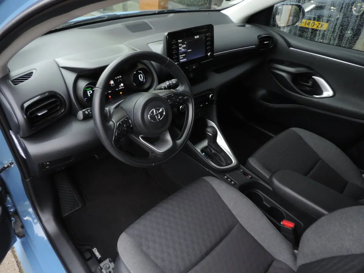 1.5 Hybrid Dynamic 22.000km | 1e Eig | NLauto | LED kopl | 16'' Lmvelgen | Camera | ECC | CarPlay | Ad.cruise