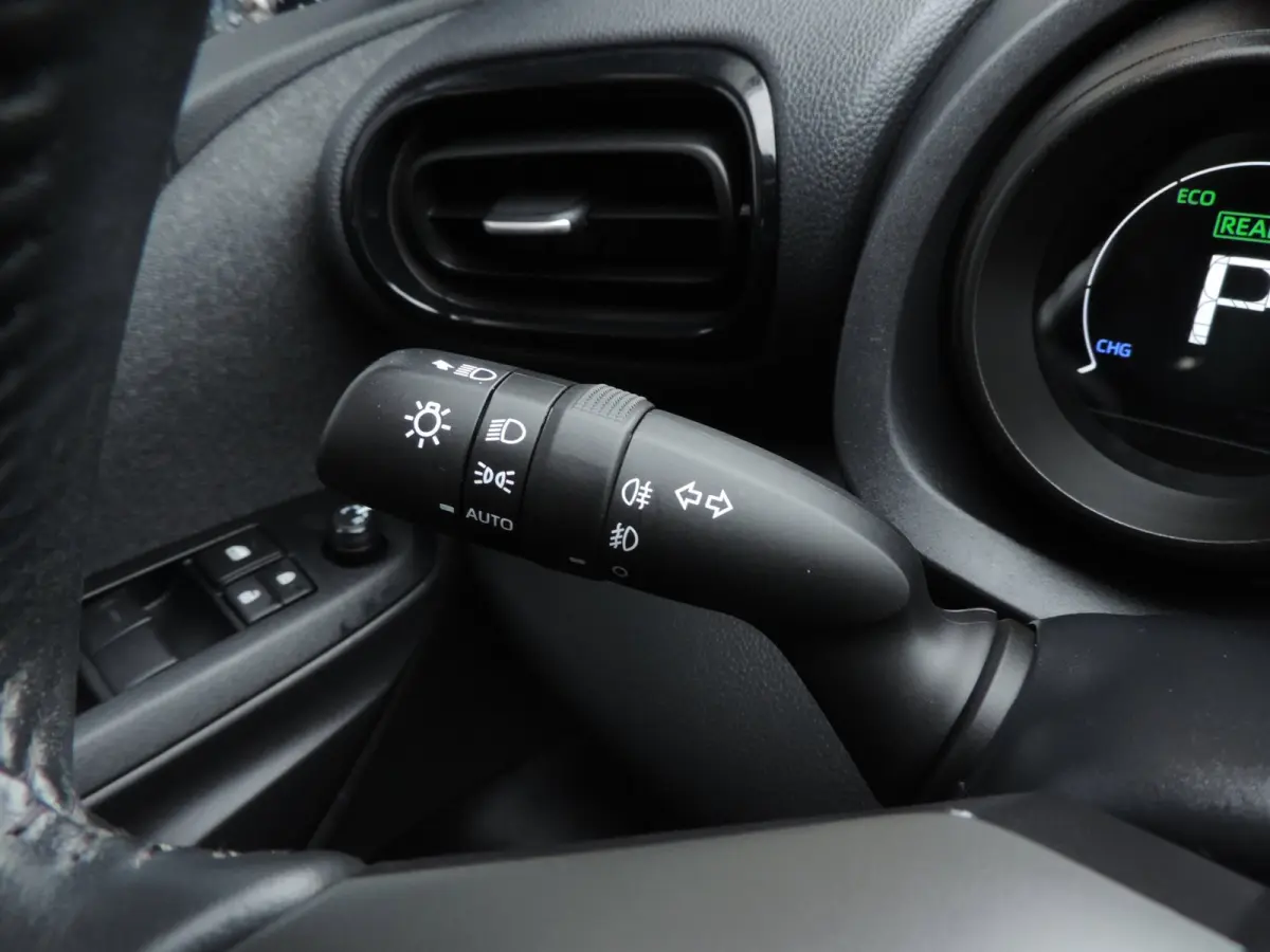 1.5 Hybrid Dynamic 22.000km | 1e Eig | NLauto | LED kopl | 16'' Lmvelgen | Camera | ECC | CarPlay | Ad.cruise