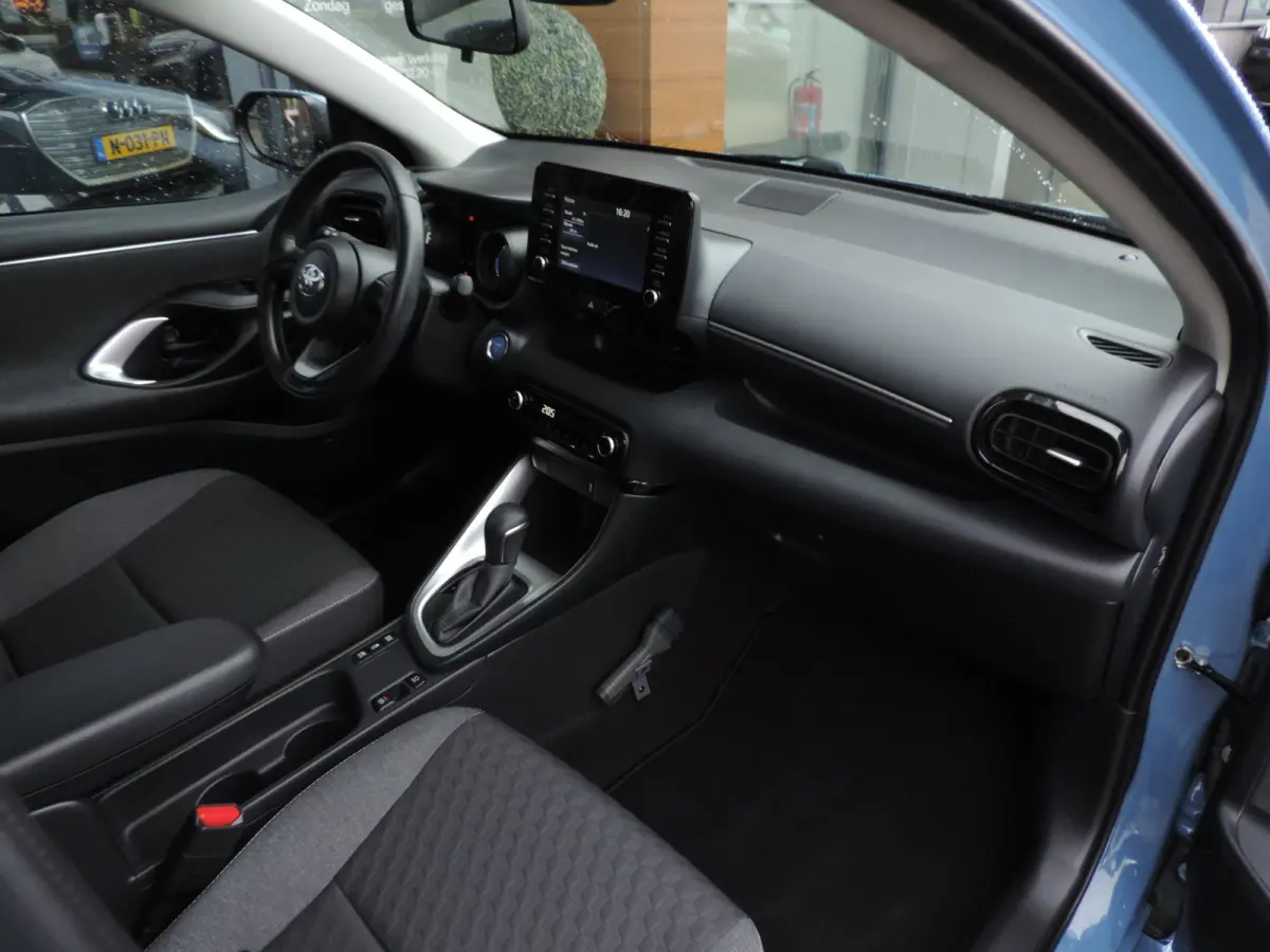 1.5 Hybrid Dynamic 22.000km | 1e Eig | NLauto | LED kopl | 16'' Lmvelgen | Camera | ECC | CarPlay | Ad.cruise