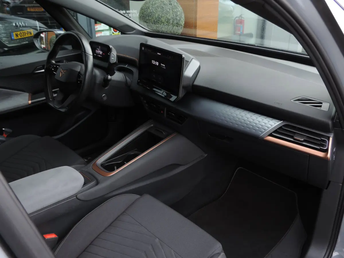 Adrenaline One 62 kWh 85.000km | 19'' | 1e Eig | NLauto | ECC | Camera | Privglas | Keyless | Stoel/stuurverw | Sfeerve