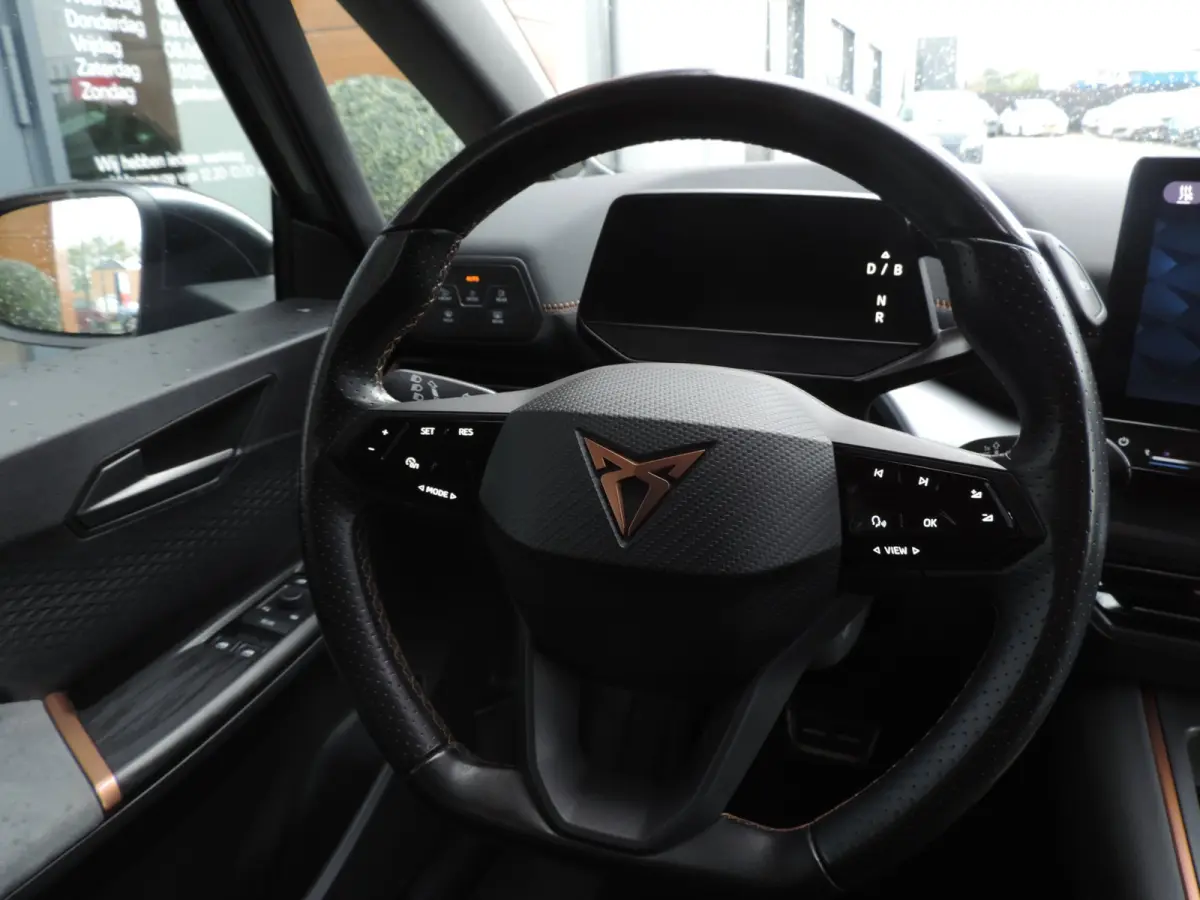 Adrenaline One 62 kWh 85.000km | 19'' | 1e Eig | NLauto | ECC | Camera | Privglas | Keyless | Stoel/stuurverw | Sfeerve